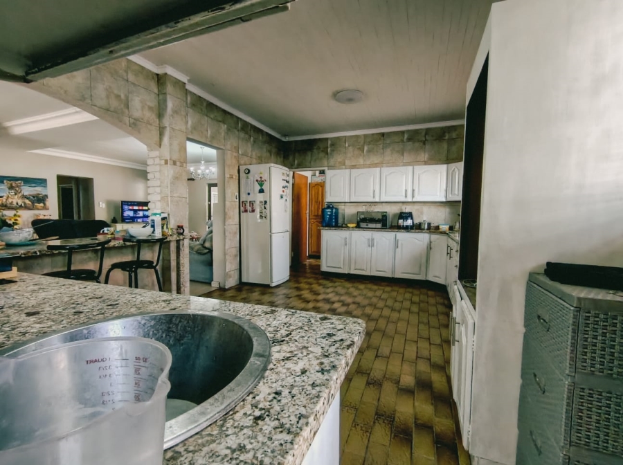 4 Bedroom Property for Sale in Wilkoppies North West